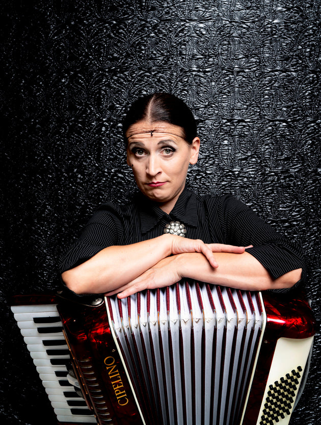 Carmela de Feo – Allein unter Geiern